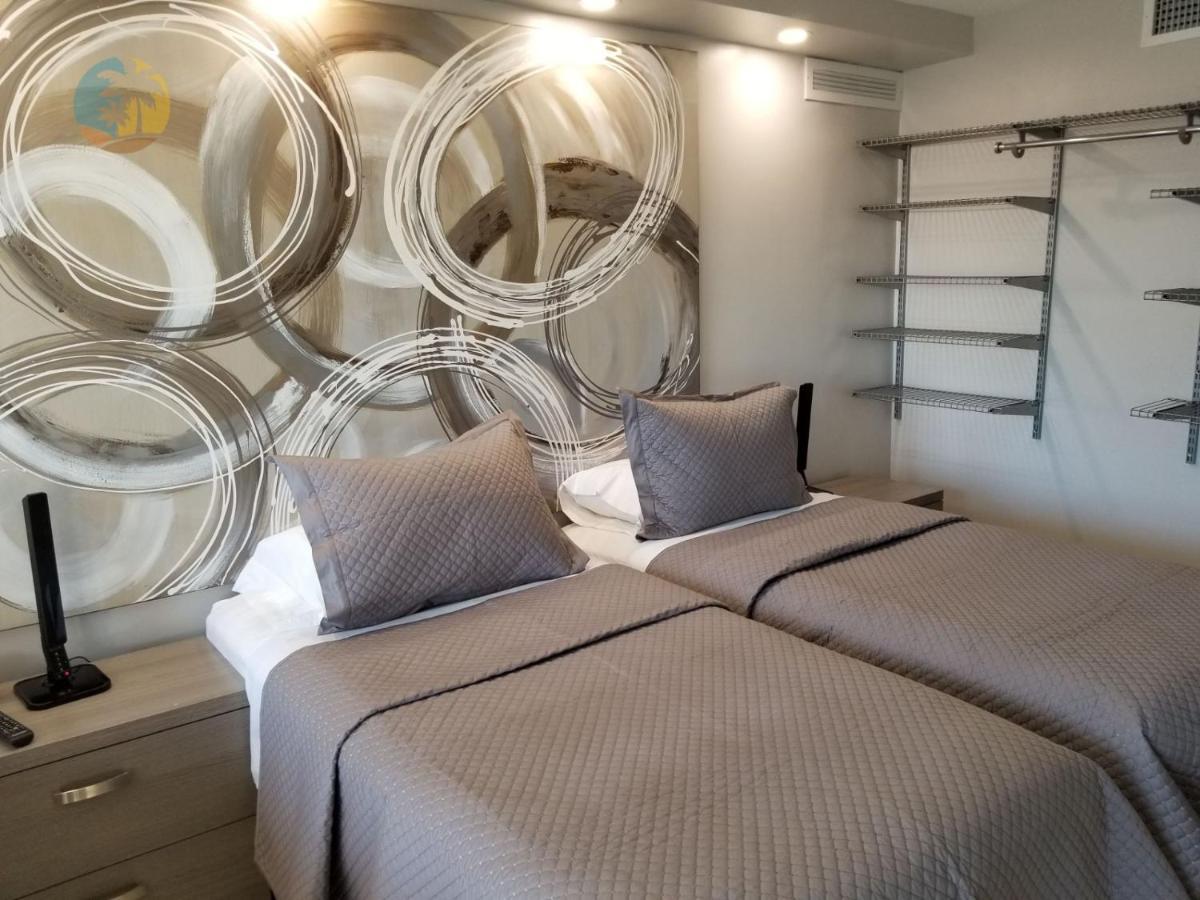 Luxury Beach Resort - Hora Rentals Маями Бийч Екстериор снимка