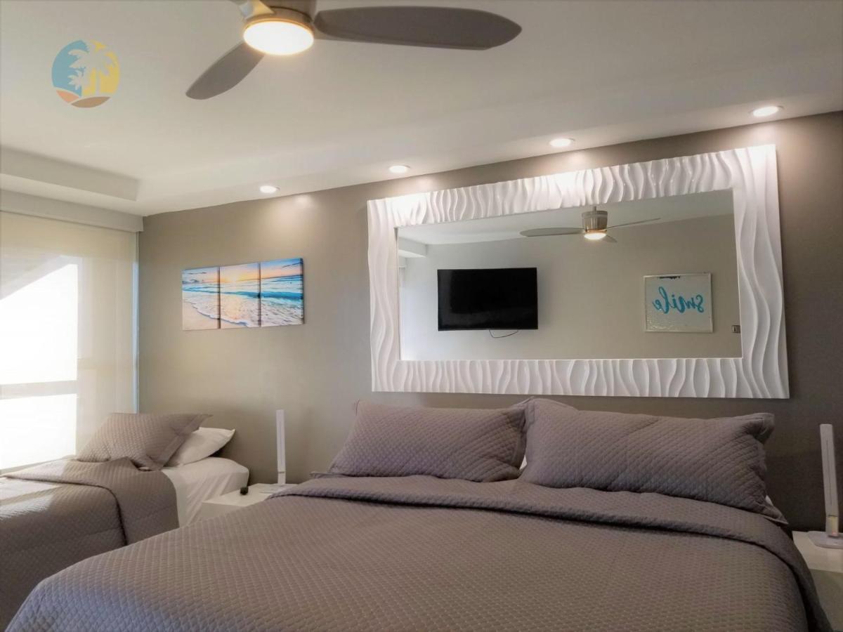 Luxury Beach Resort - Hora Rentals Маями Бийч Екстериор снимка