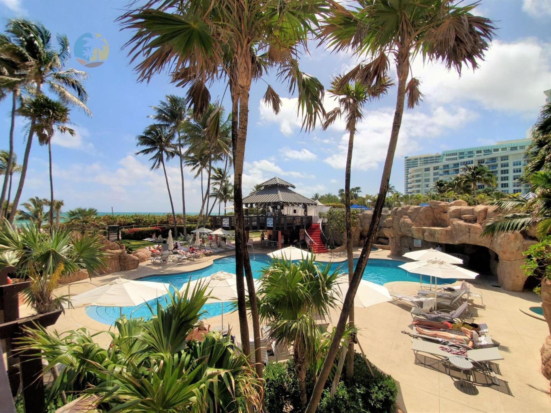 Luxury Beach Resort - Hora Rentals Маями Бийч Екстериор снимка