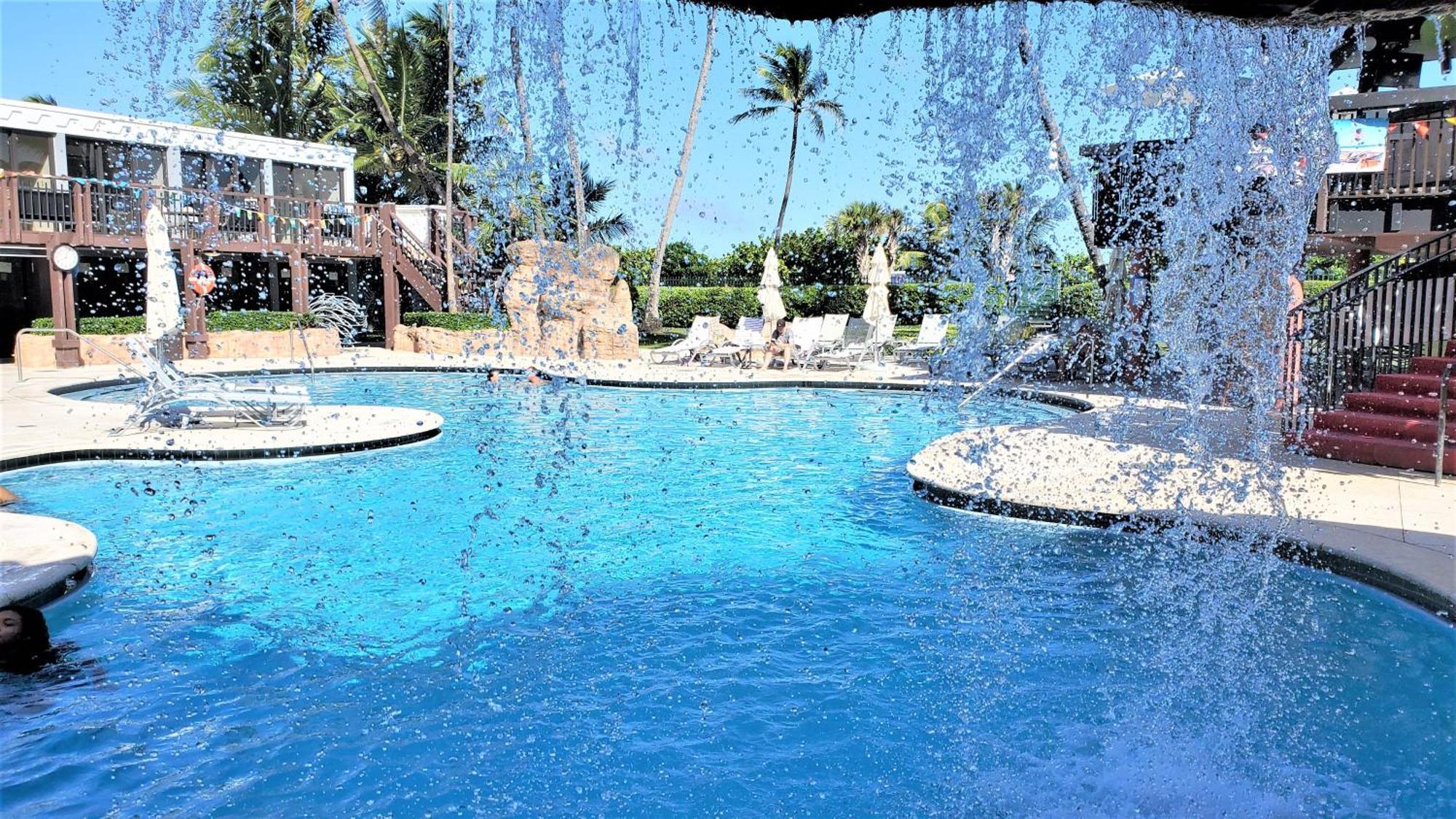Luxury Beach Resort - Hora Rentals Маями Бийч Екстериор снимка