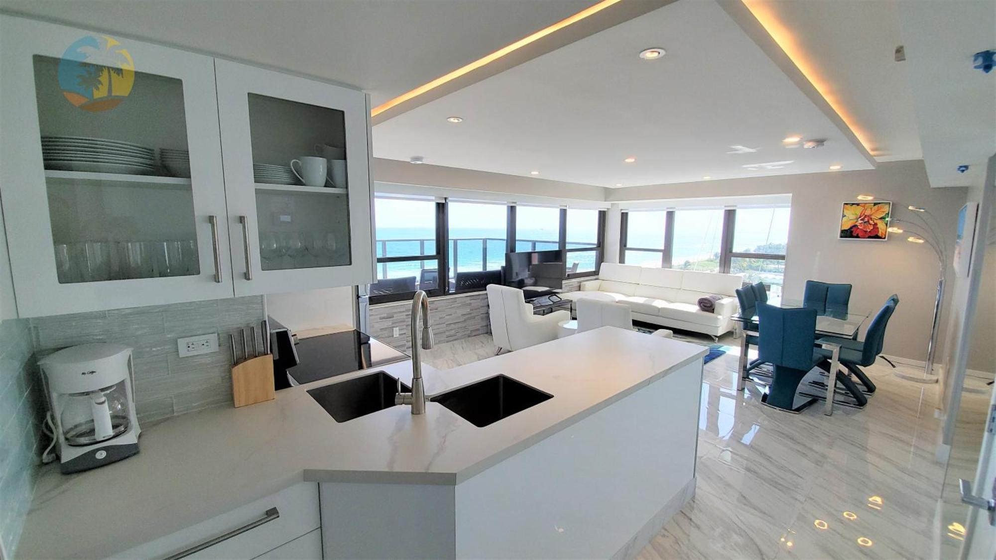 Luxury Beach Resort - Hora Rentals Маями Бийч Екстериор снимка