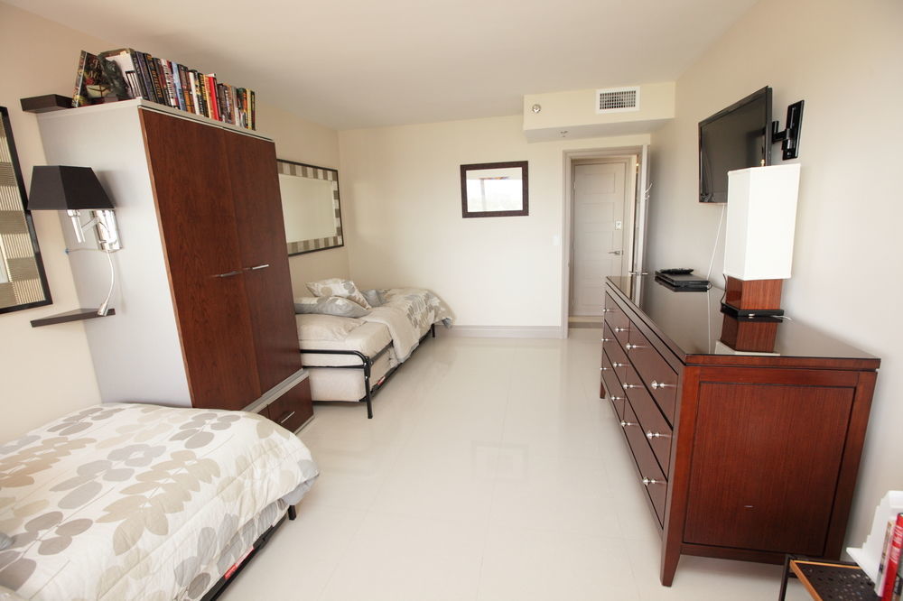 Luxury Beach Resort - Hora Rentals Маями Бийч Екстериор снимка